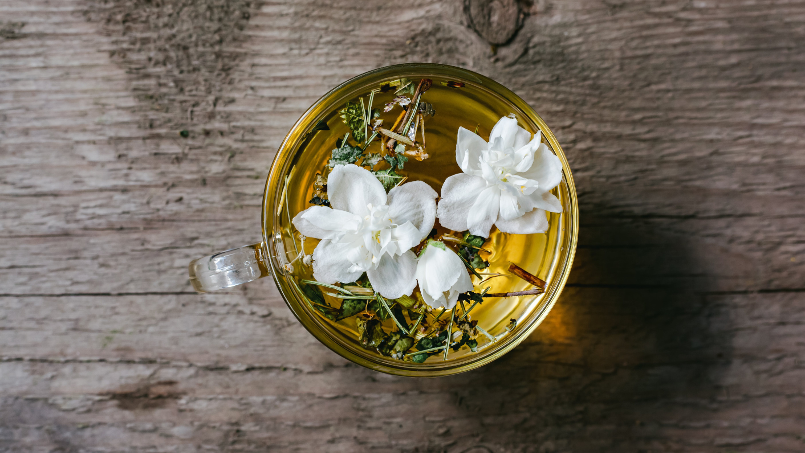 Lợi ích và công dụng của trà hoa nhài